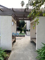 2742 Oak Rd in Walnut Creek, CA - Building Photo