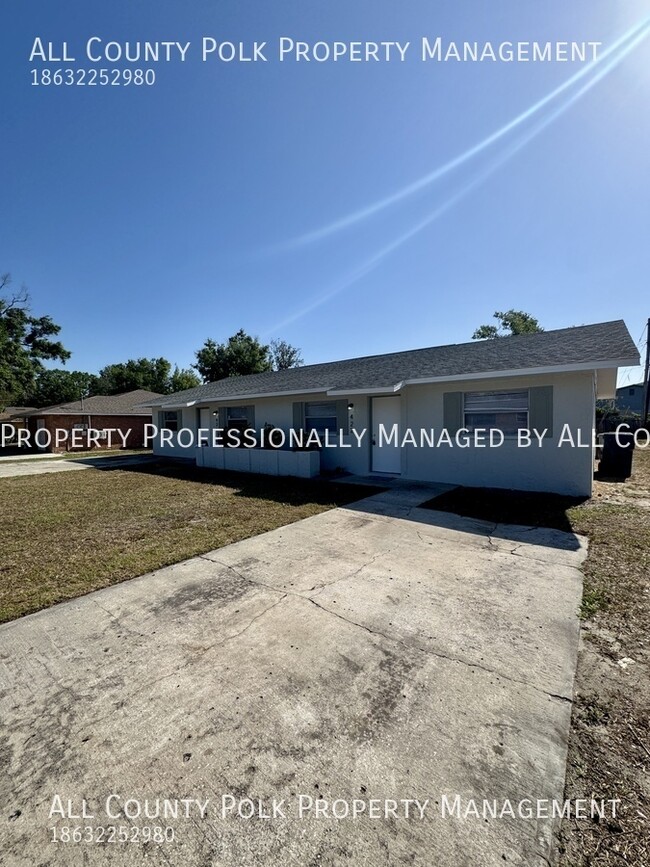 422 Ellerbe Way in Lakeland, FL - Foto de edificio - Building Photo
