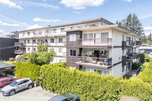 Coachmen apartment in Abbotsford, BC - Building Photo