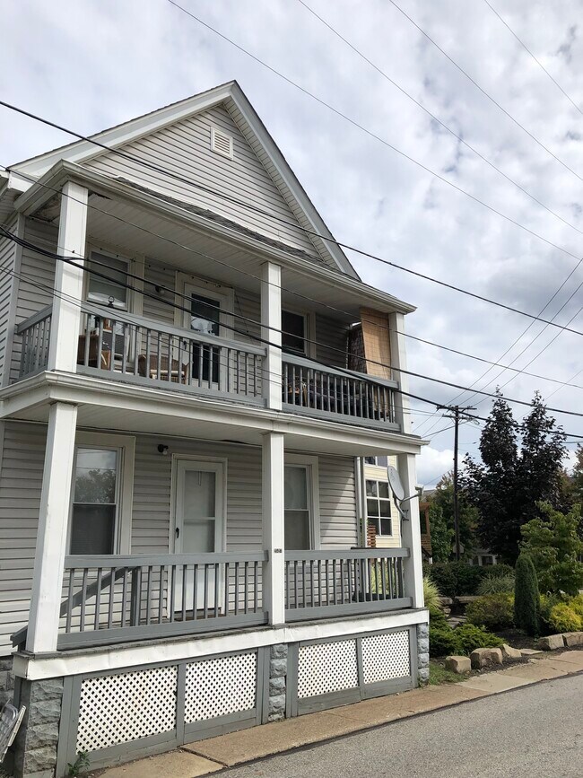 2527 Thurman Ave, Unit 4