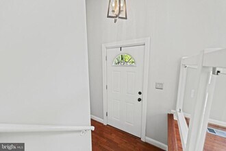 2362 Hunters Square Ct in Reston, VA - Building Photo - Building Photo