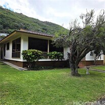 1835 Ala Aolani St in Honolulu, HI - Building Photo