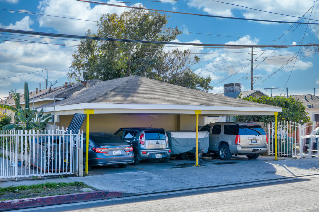 4810 W 104th St in Inglewood, CA - Building Photo