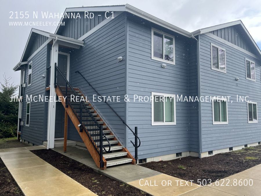 2155 N Wahanna Rd in Seaside, OR - Building Photo
