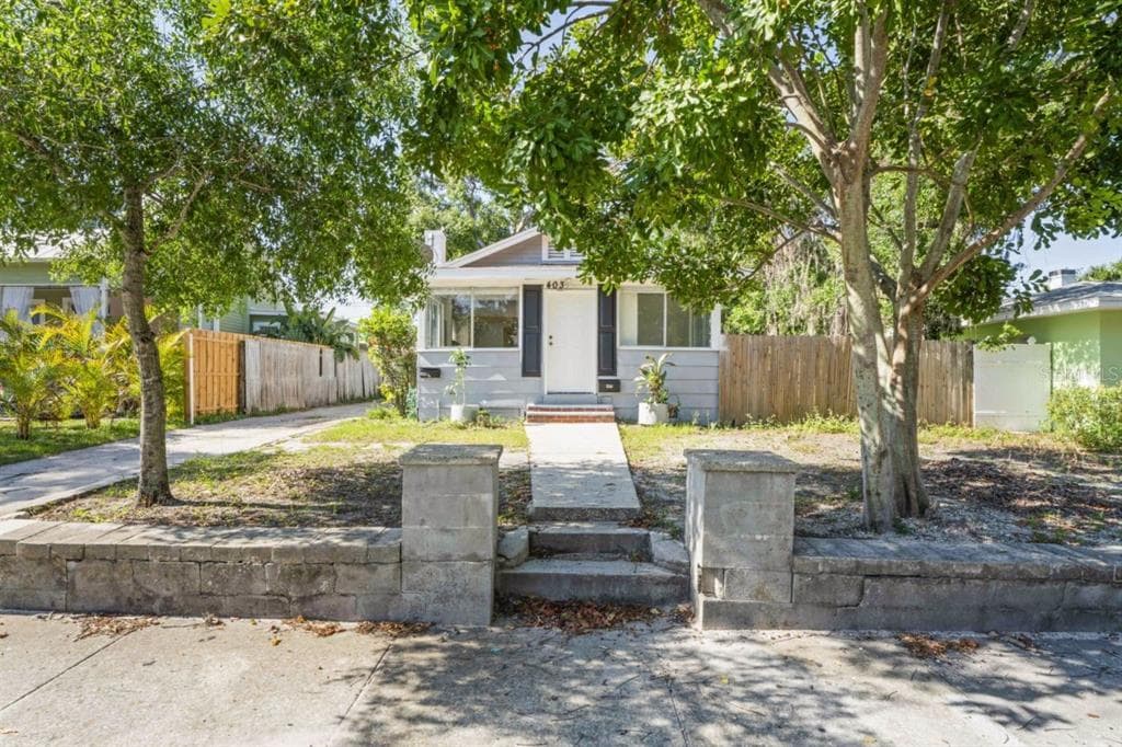 403 Princess St in Clearwater, FL - Building Photo