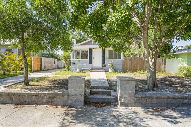 property at 403 Princess St