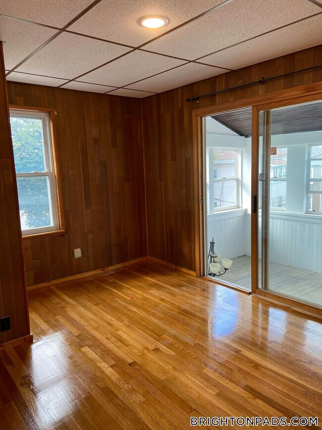 property at 7 Elmira St