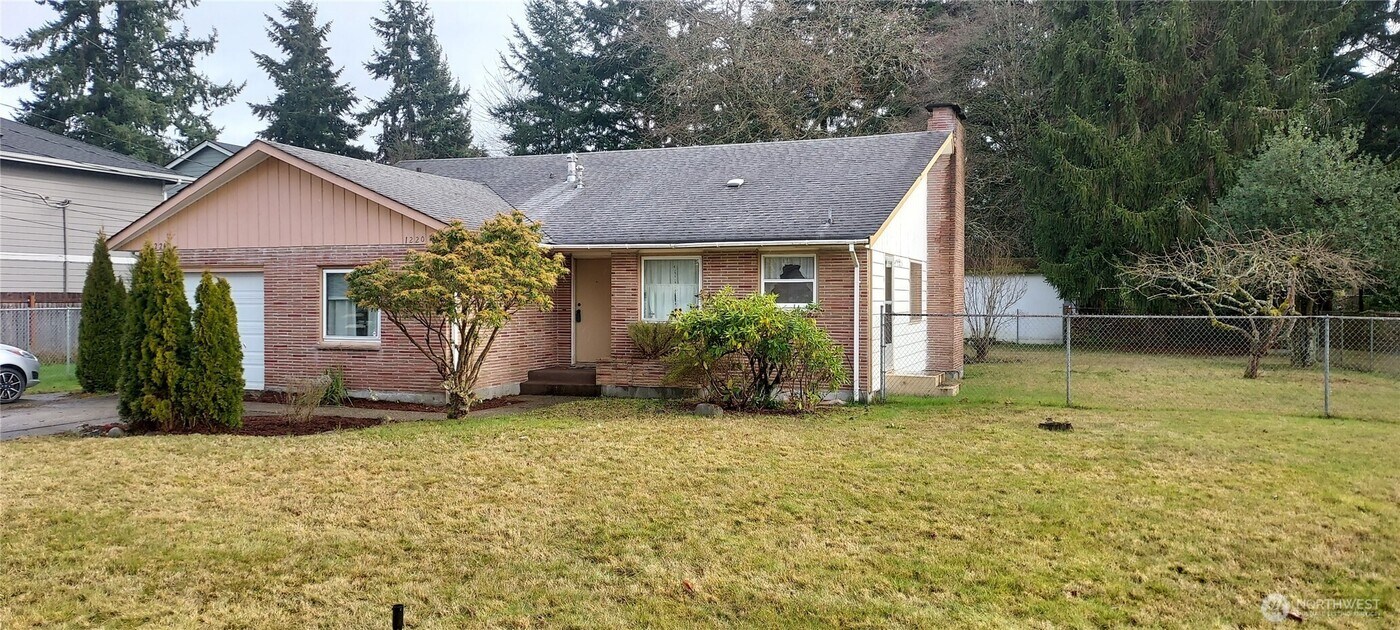 1220 Hall St SE in Lacey, WA - Building Photo