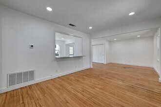 203 Nelray Blvd in Austin, TX - Building Photo - Building Photo