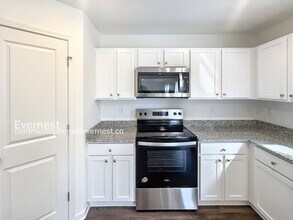 107 Douglas Fir Dr in Jackson, GA - Building Photo - Building Photo