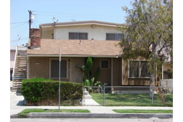 3605 Ferwood Ave in Lynwood, CA - Building Photo