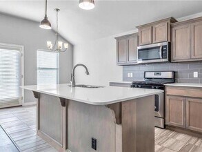 806 Barbaroot Dr in Norman, OK - Building Photo - Building Photo