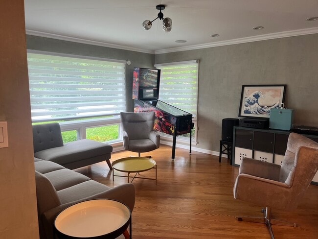 2737 Orchard Ln in Wilmette, IL - Building Photo - Building Photo