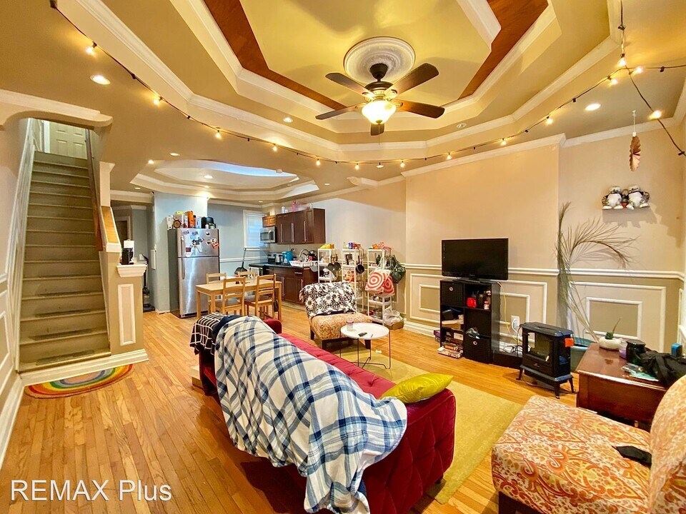 2021 N Gratz St Photo