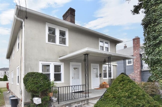 32 Brookridge Ave in Eastchester, NY - Building Photo - Building Photo