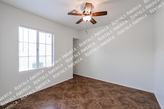 5907 S 56th Dr in Phoenix, AZ - Building Photo - Building Photo
