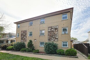 2222 N Harlem Ave in Elmwood Park, IL - Building Photo