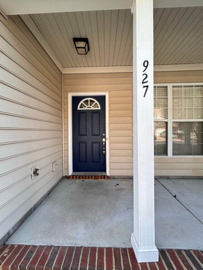 927 Hunley Dr in Virginia Beach, VA - Building Photo - Building Photo