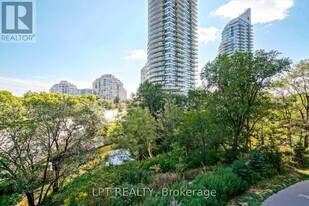 2220 Lake Shore Blvd W in Toronto, ON - Building Photo