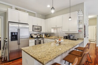 4814 N Damen Ave in Chicago, IL - Building Photo - Building Photo