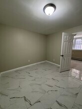 48 Carteret St, Unit 1 in Newark, NJ - Building Photo - Building Photo