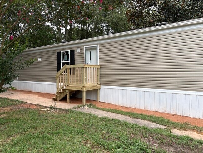 650 Strange Rd in Taylors, SC - Building Photo - Building Photo