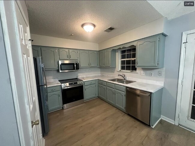 4569 Columbia Woods Ln in Millington, TN - Building Photo - Building Photo