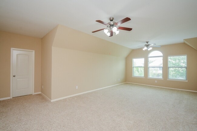 11812 Sea Shadow Bend