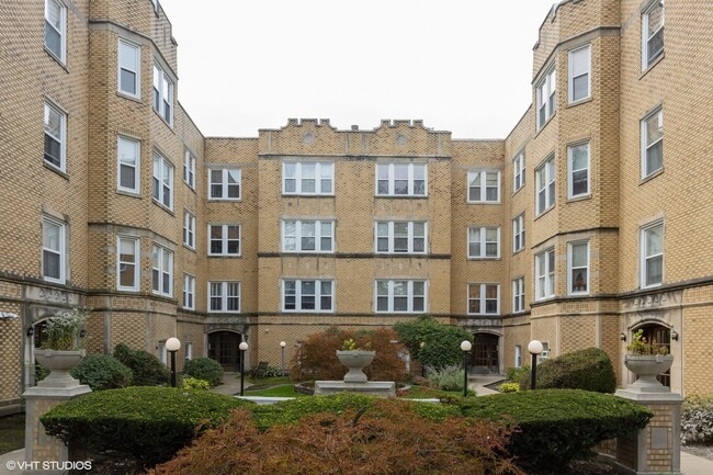 property at 6316 N Richmond St