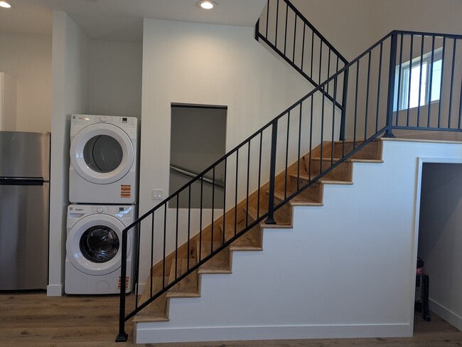 7311 Carmenita Rd, Unit La mesa ADU in La Mesa, CA - Foto de edificio - Building Photo