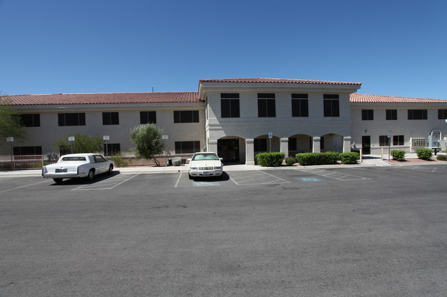 Ray Rawson Villa Apartments in Las Vegas, NV - Building Photo - Building Photo