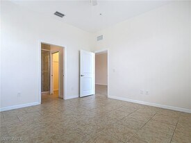 15098 Palmer Lake Cir in Naples, FL - Building Photo