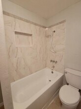 7518 Morley St in Houston, TX - Foto de edificio - Building Photo