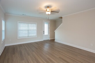 124 Brixham Lp in Troutman, NC - Foto de edificio - Building Photo