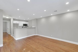 530 E 147th St in Bronx, NY - Building Photo