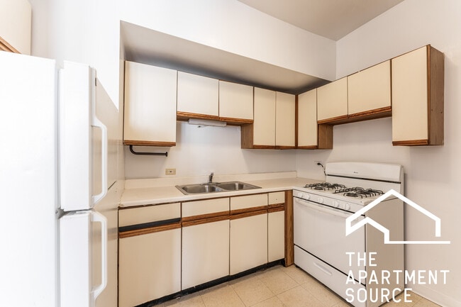 1544 N Kedzie Ave, Unit 3F