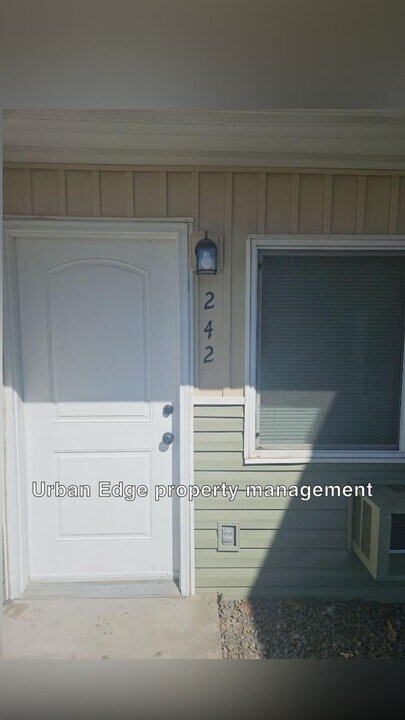 949 Maple St in Nampa, ID - Building Photo
