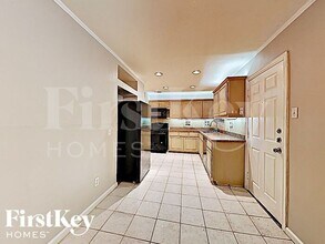 4612 Motley Dr in Mesquite, TX - Building Photo - Building Photo