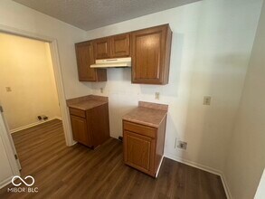 1224 Edgewater Dr in Greenwood, IN - Building Photo - Building Photo