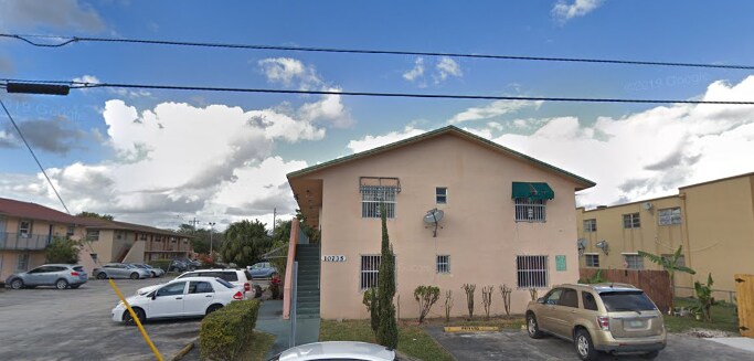 10735 SW 3rd St in Miami, FL - Building Photo