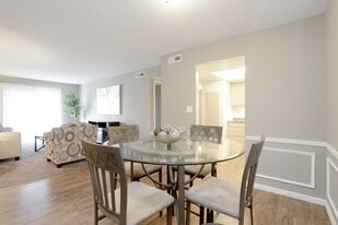 Andover Park in Valparaiso, IN - Building Photo