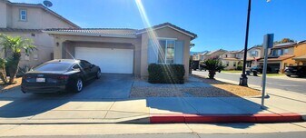 16635 ESCAVERA St in Lake Elsinore, CA - Building Photo