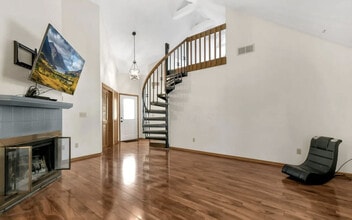 1049 Sunrise Dr in Newark, OH - Building Photo - Building Photo