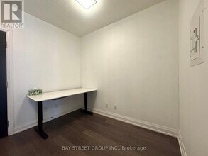 5-2325 Sheppard Ave E in Toronto, ON - Building Photo - Building Photo