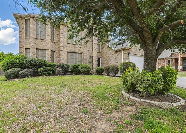 8701 Deepwood Ln in Fort Worth, TX - Foto de edificio - Building Photo