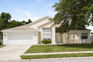 1252 Twin Rivers Blvd in Oviedo, FL - Building Photo