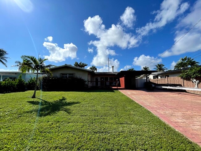 property at 1712 SW 5th St