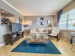 19 Oakridge B in Deerfield Beach, FL - Building Photo - Building Photo