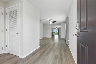 3903 Silver Strand Trl in Palmetto, FL - Building Photo - Building Photo