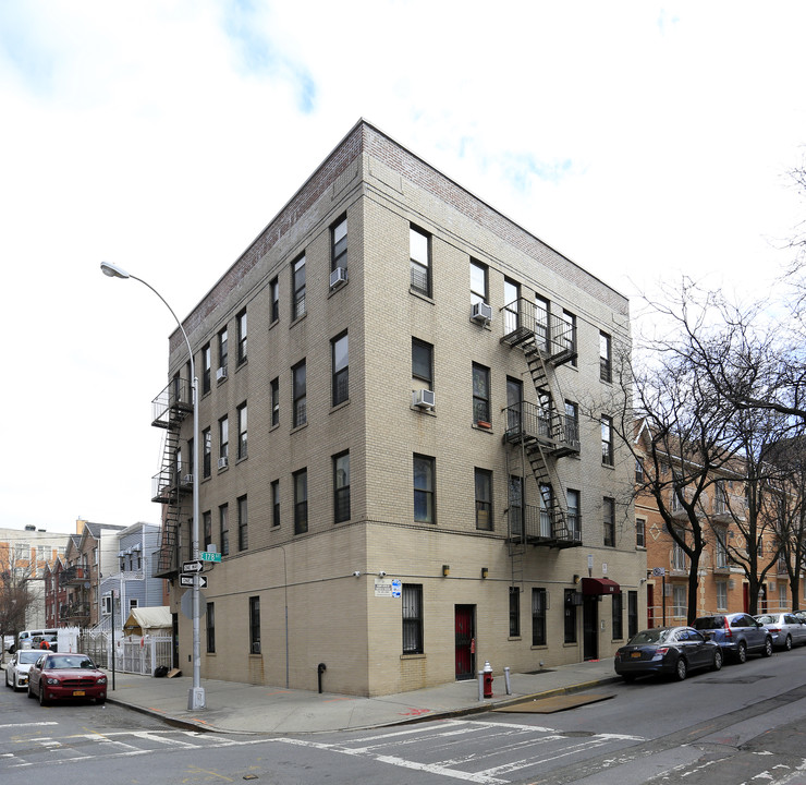 579 E 178th St in Bronx, NY - Building Photo